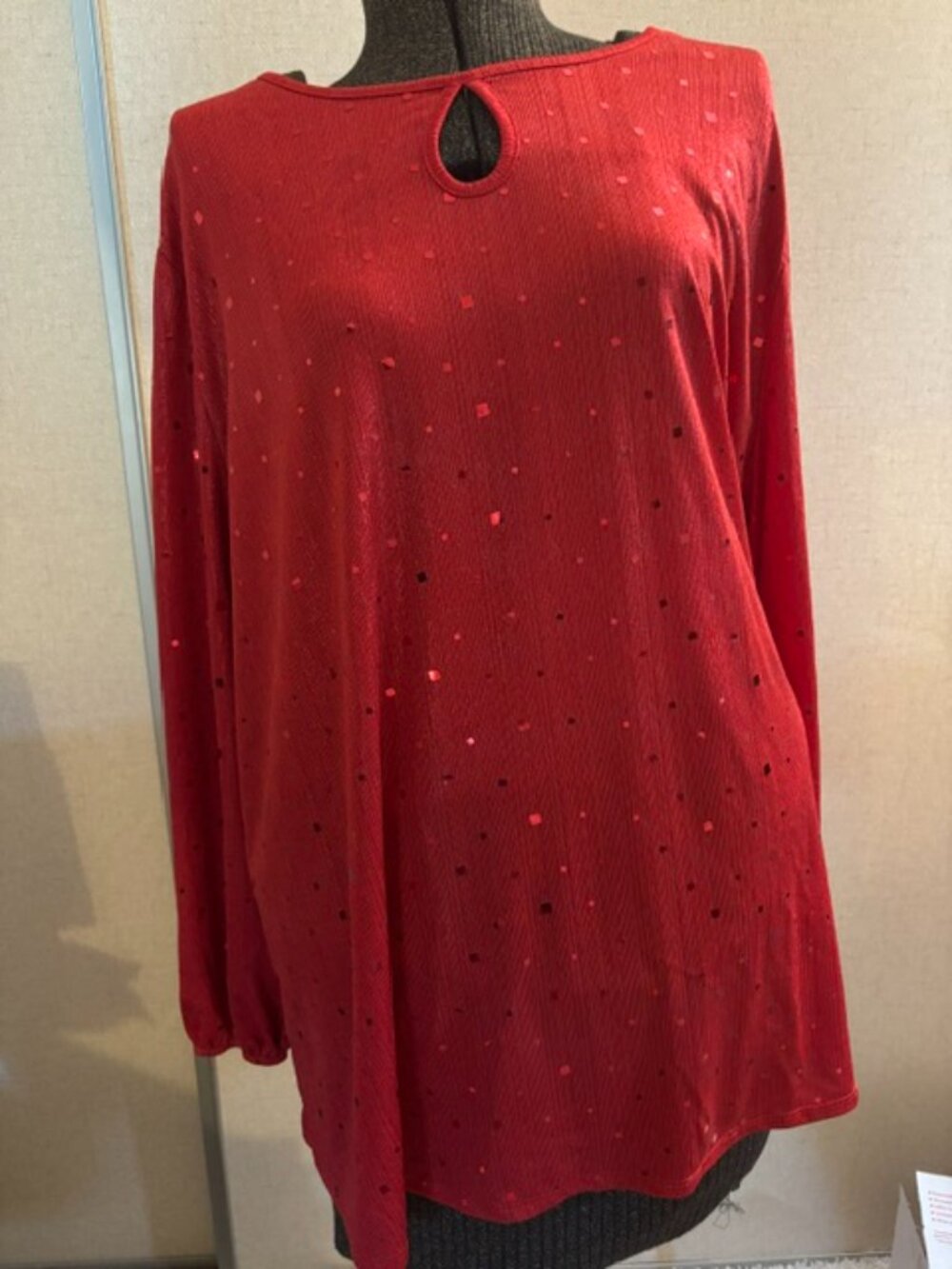 CURE Women's 3XL Red Long Sleeve Blouse.